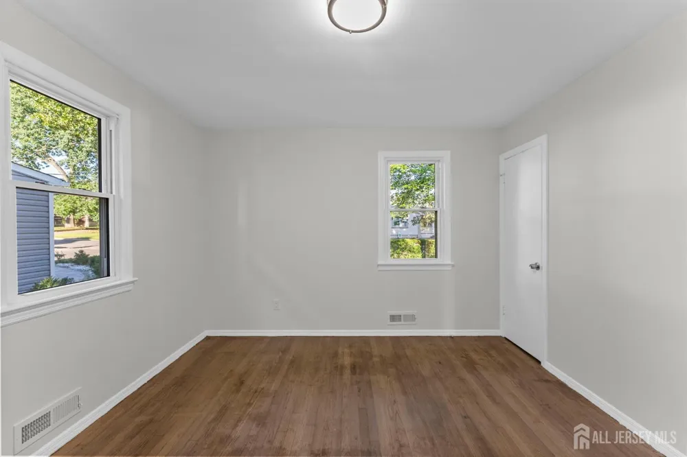 14 Harrison Street Sayreville, NJ 08872