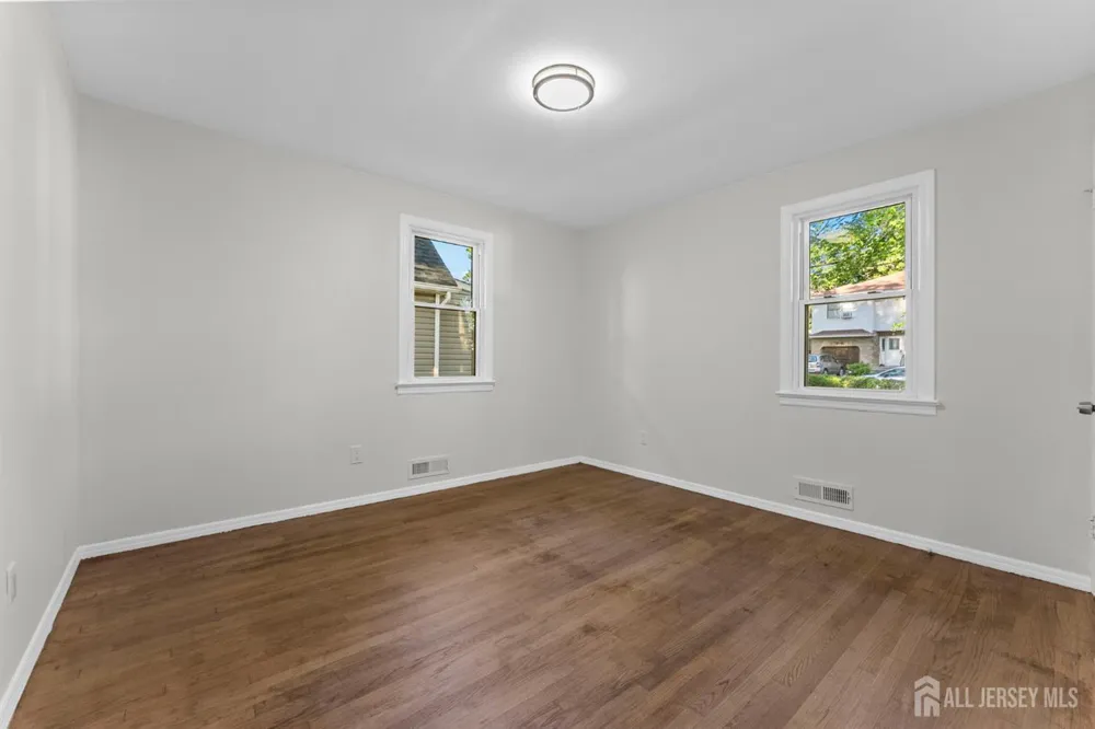 14 Harrison Street Sayreville, NJ 08872