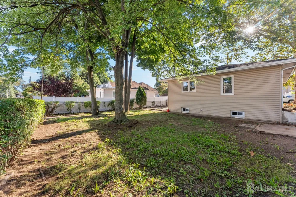 14 Harrison Street Sayreville, NJ 08872