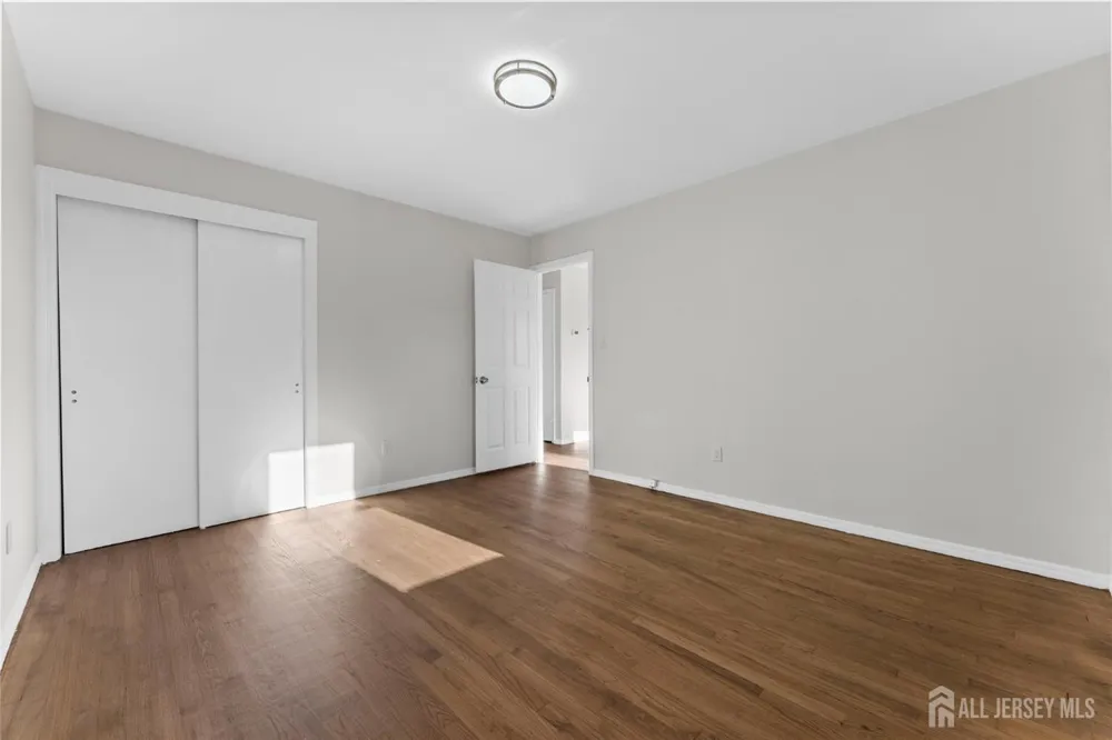 14 Harrison Street Sayreville, NJ 08872