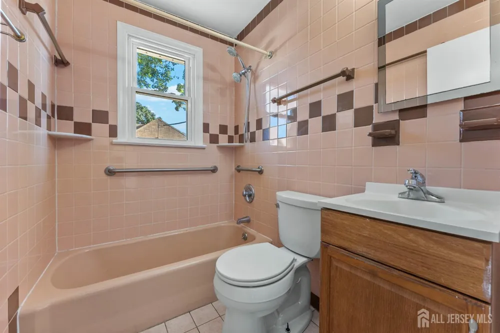 14 Harrison Street Sayreville, NJ 08872