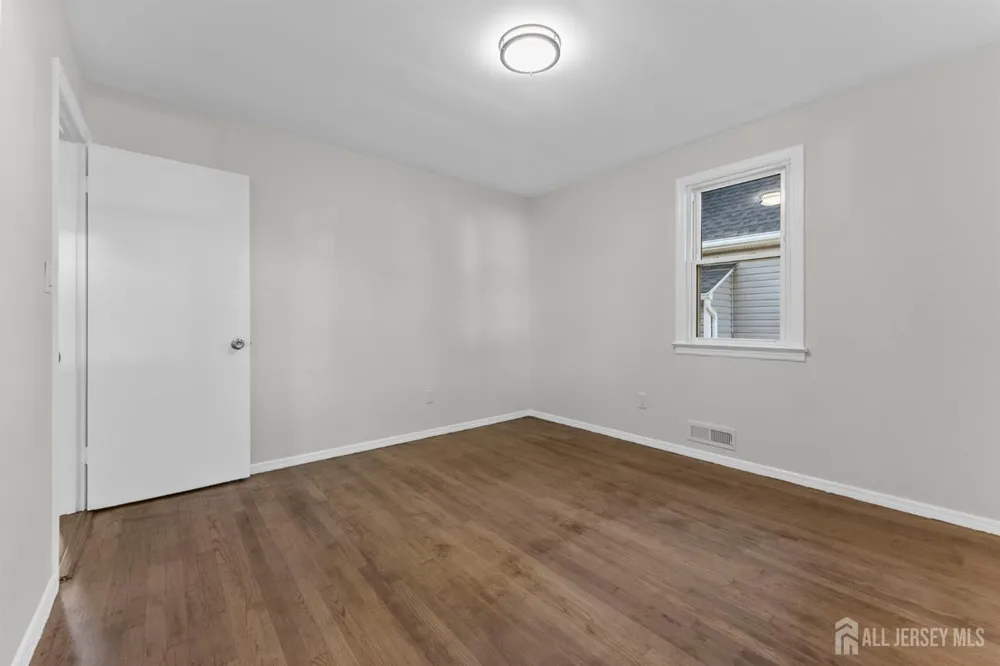 14 Harrison Street Sayreville, NJ 08872