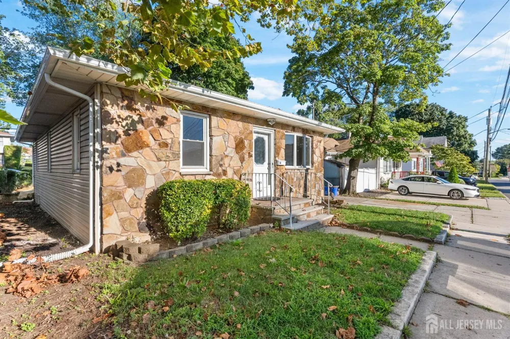 14 Harrison Street Sayreville, NJ 08872