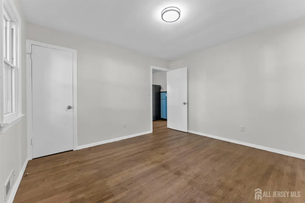 14 Harrison Street Sayreville, NJ 08872