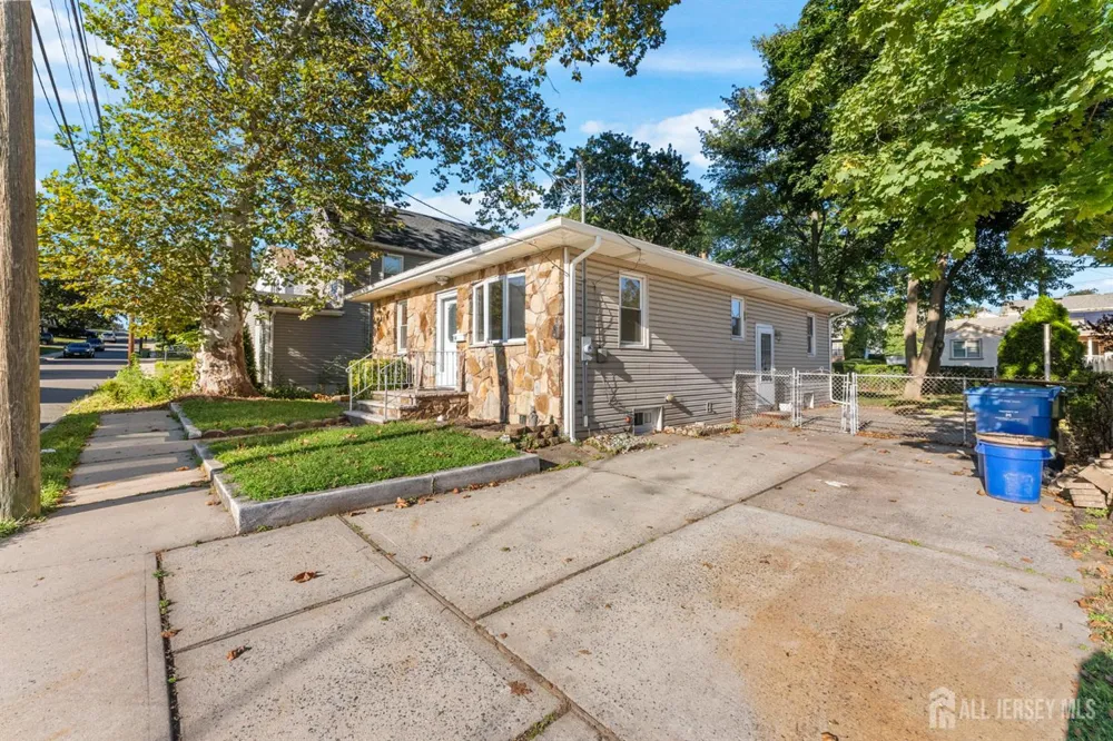 14 Harrison Street Sayreville, NJ 08872