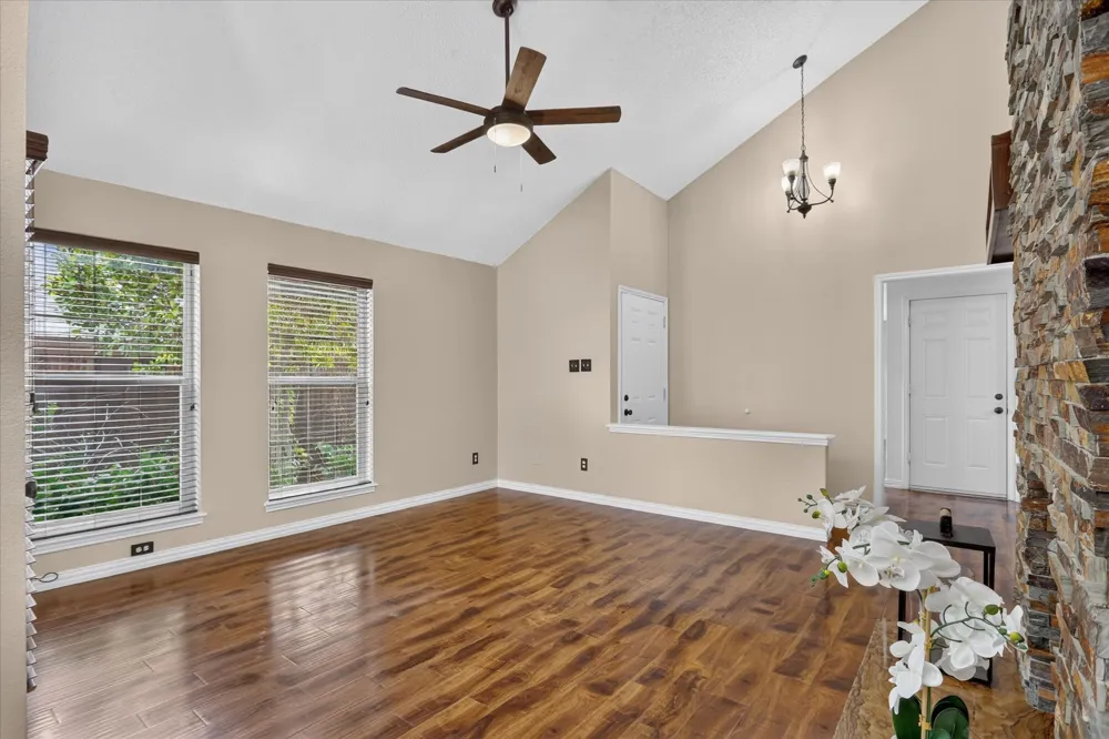 10634 Tall Oak Drive Fort Worth, TX 76108