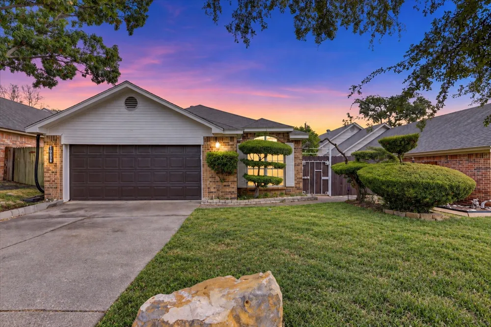 10634 Tall Oak Drive Fort Worth, TX 76108