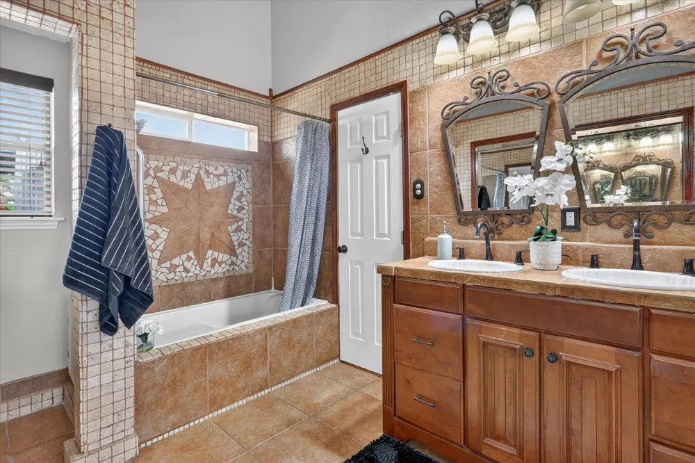 10634 Tall Oak Drive Fort Worth, TX 76108