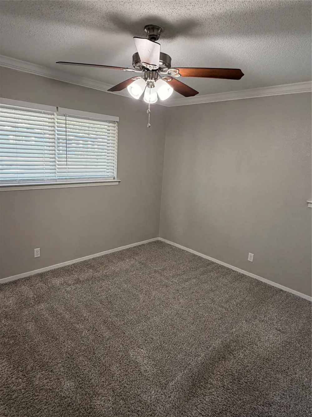 725 Willow Street Hurst, TX 76053