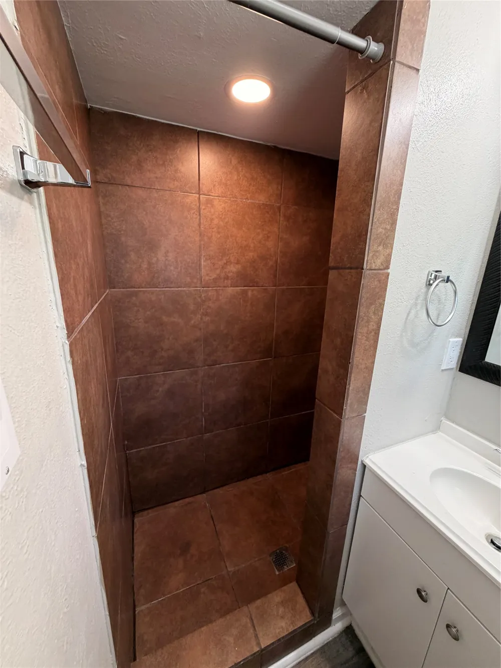 725 Willow Street Hurst, TX 76053