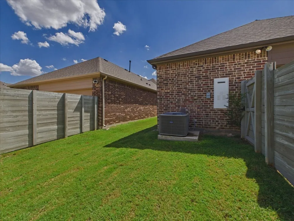 916 Boardwalk Way Argyle, TX 76226