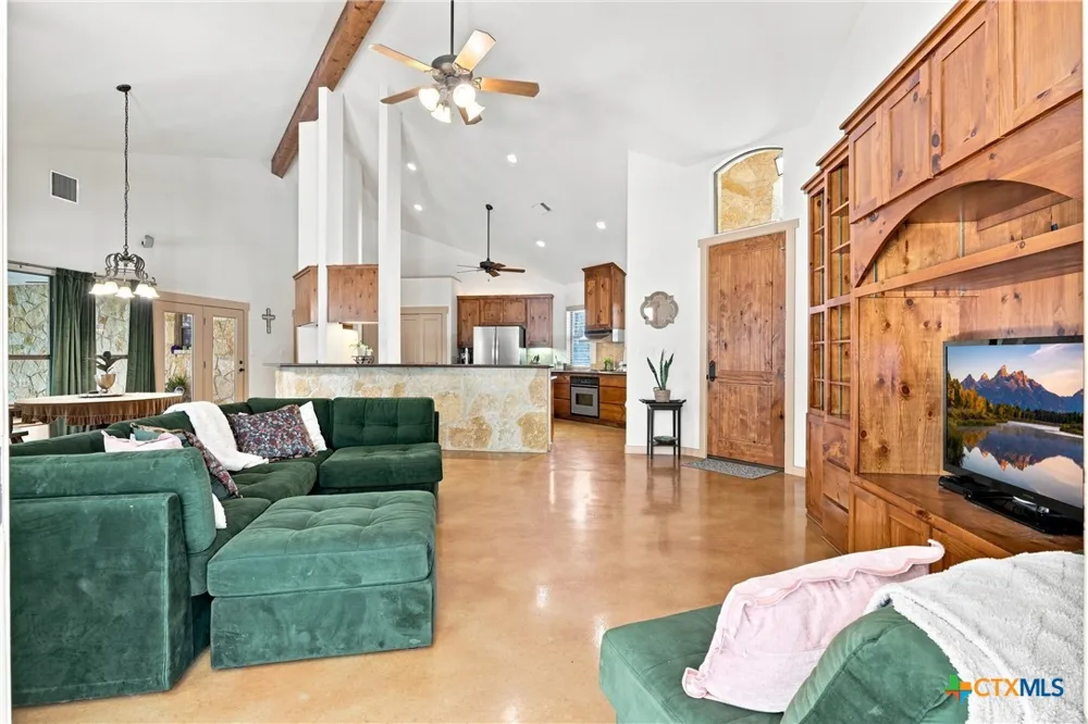 2 Trophy Lane New Braunfels, TX 78132
