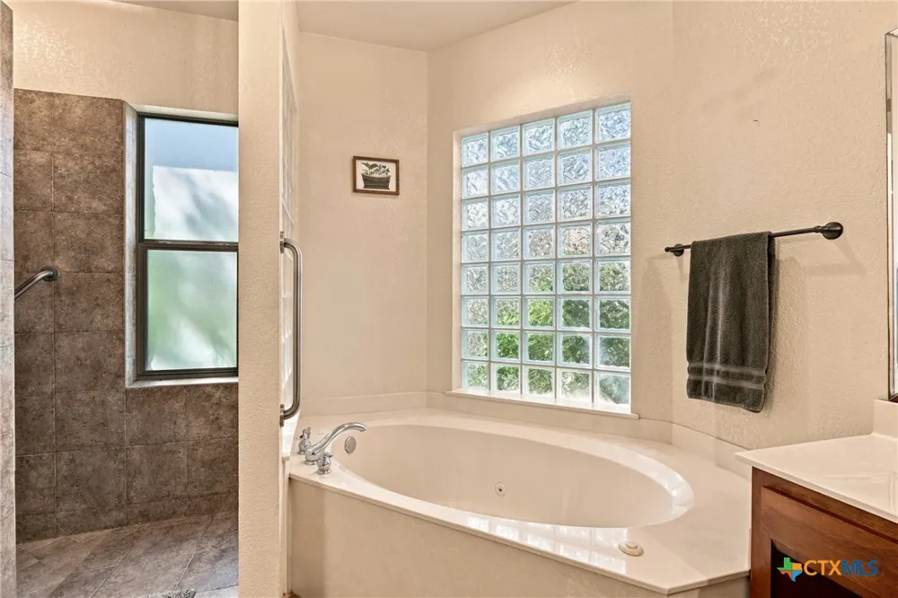 2 Trophy Lane New Braunfels, TX 78132