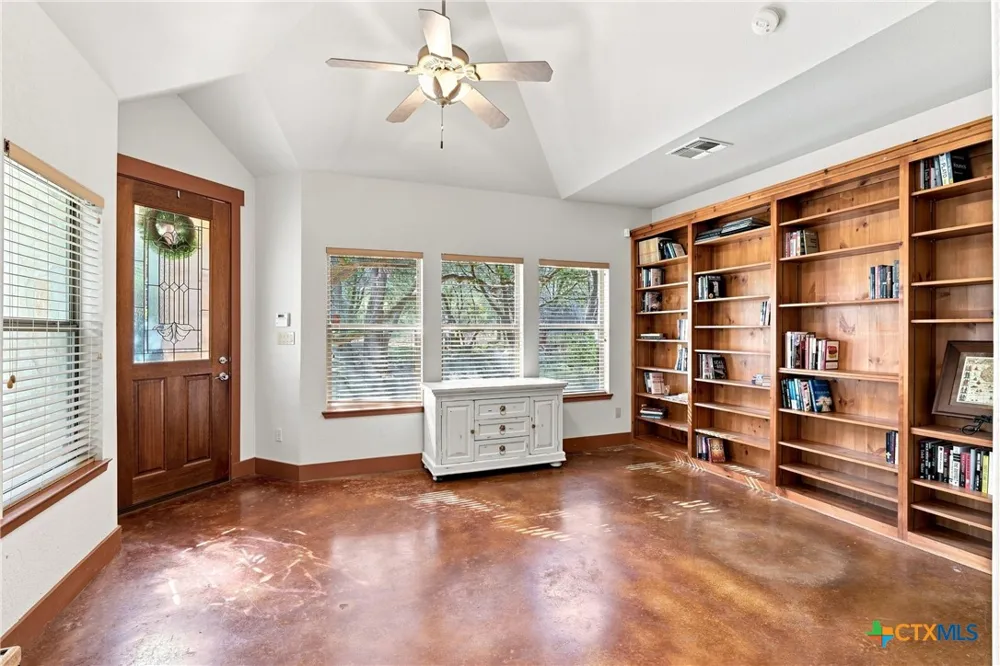 2 Trophy Lane New Braunfels, TX 78132