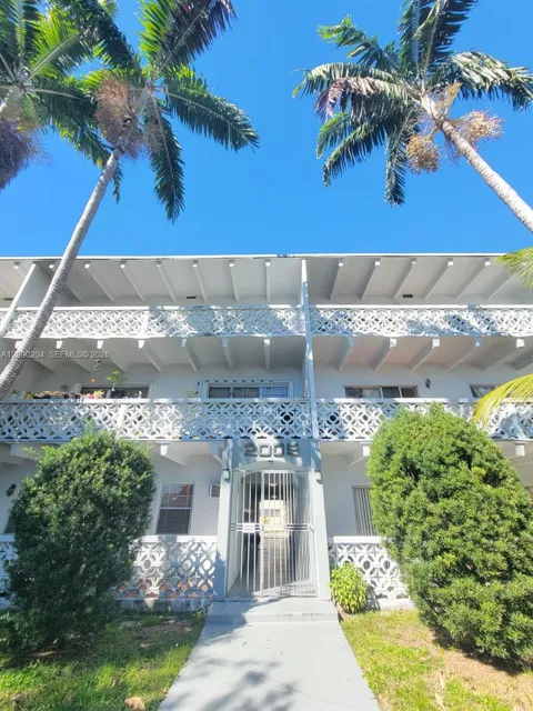 2005 Sans Souci Blvd #305