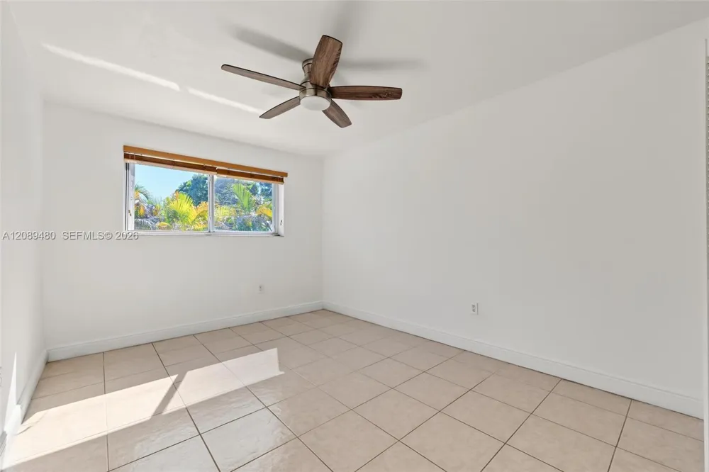 7205 W 3rd Ave Hialeah, FL 33014