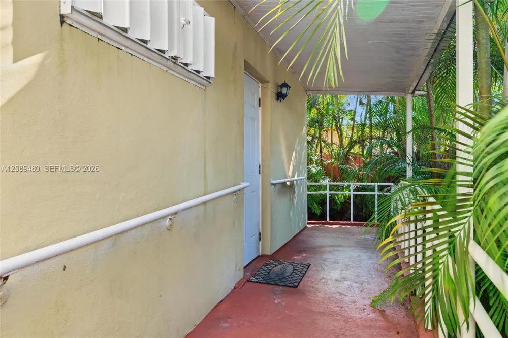 7205 W 3rd Ave Hialeah, FL 33014