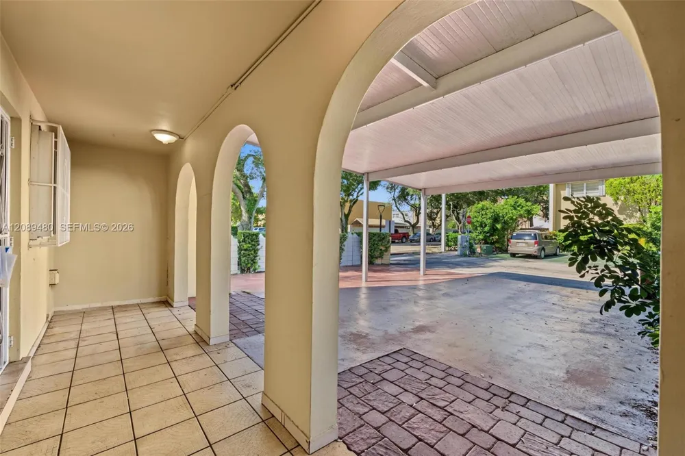 7205 W 3rd Ave Hialeah, FL 33014