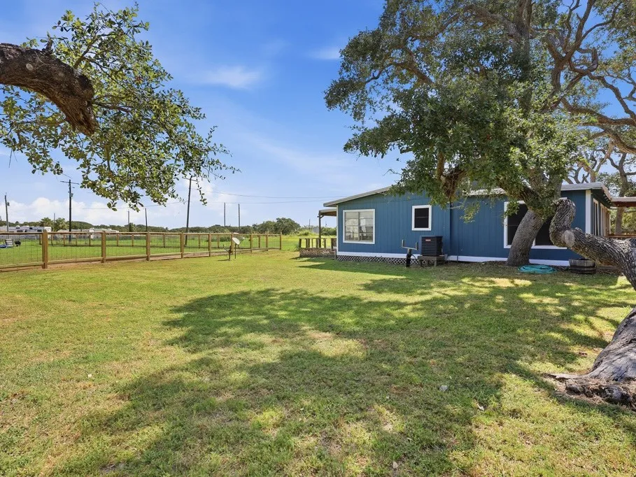1410 S Mathis Street Rockport, TX 78382