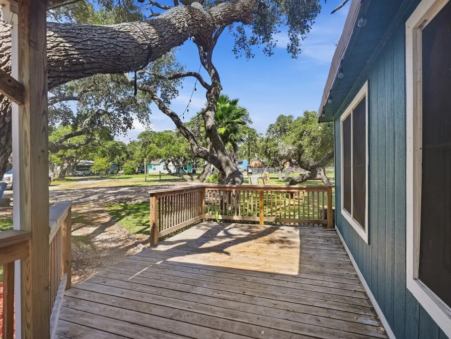 1410 S Mathis Street Rockport, TX 78382