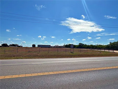 823 S State Highway 16