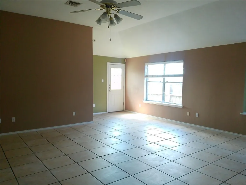 7818 Wolverine Drive Corpus Christi, TX 78414