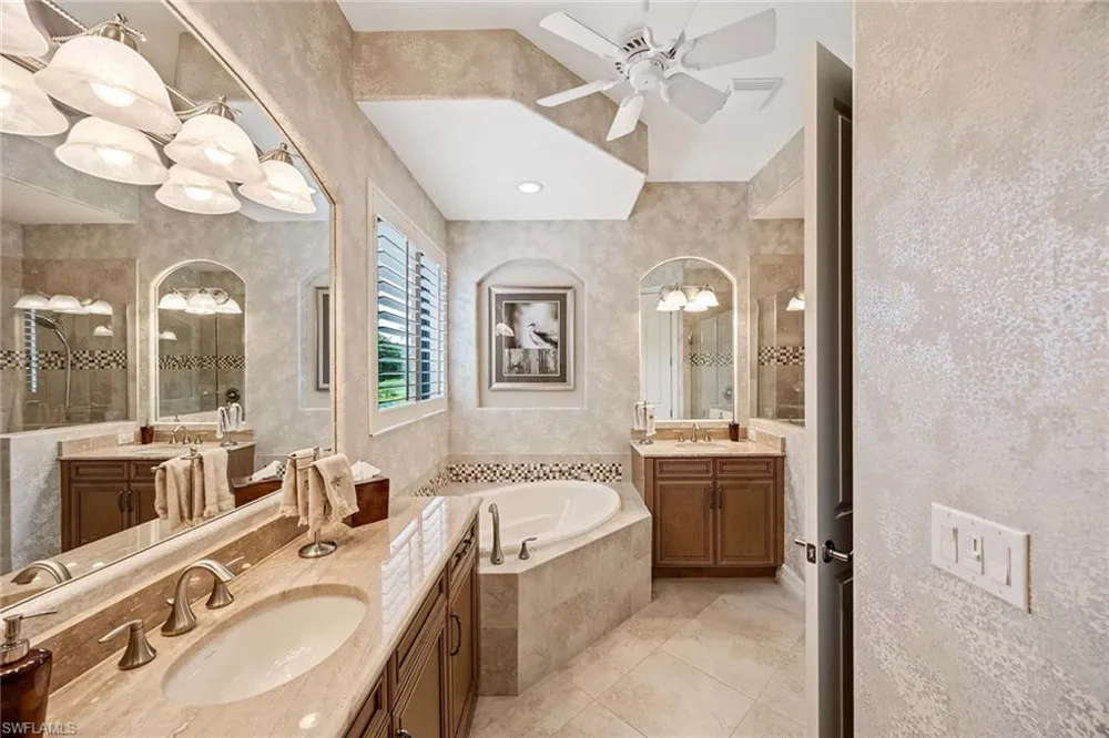 6255 Brunello Lane Naples, FL 34113