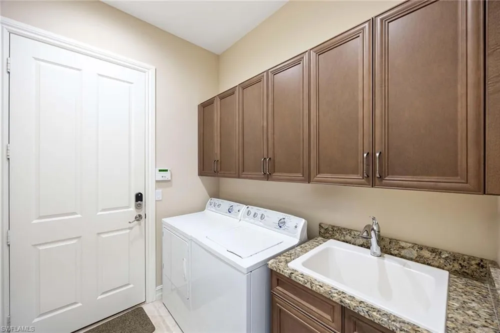 6255 Brunello Lane Naples, FL 34113