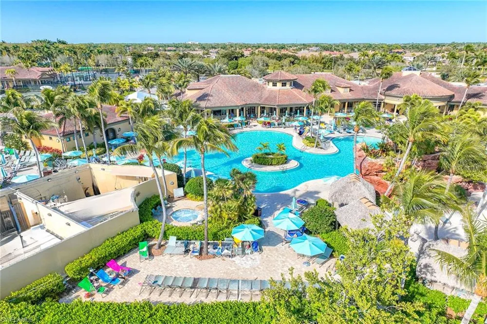 6255 Brunello Lane Naples, FL 34113