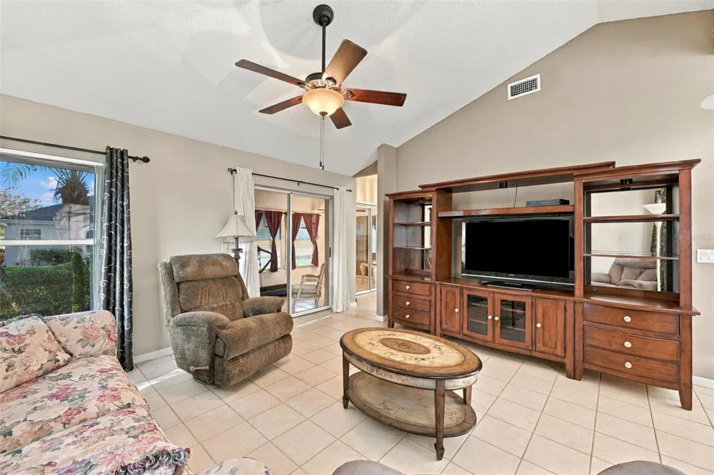 602 MASTERPIECE DRIVE #198 Sun City Center, FL 33573