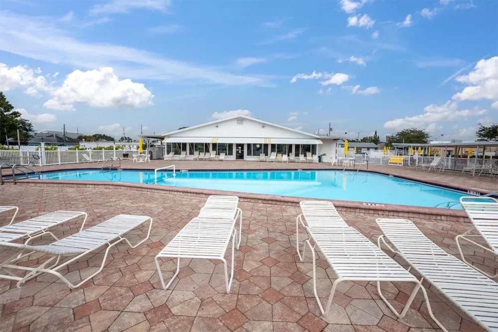 5850 21ST STREET #15 St Petersburg, FL 33714