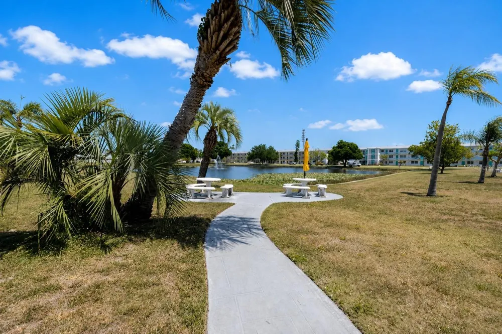 5850 21ST STREET #15 St Petersburg, FL 33714