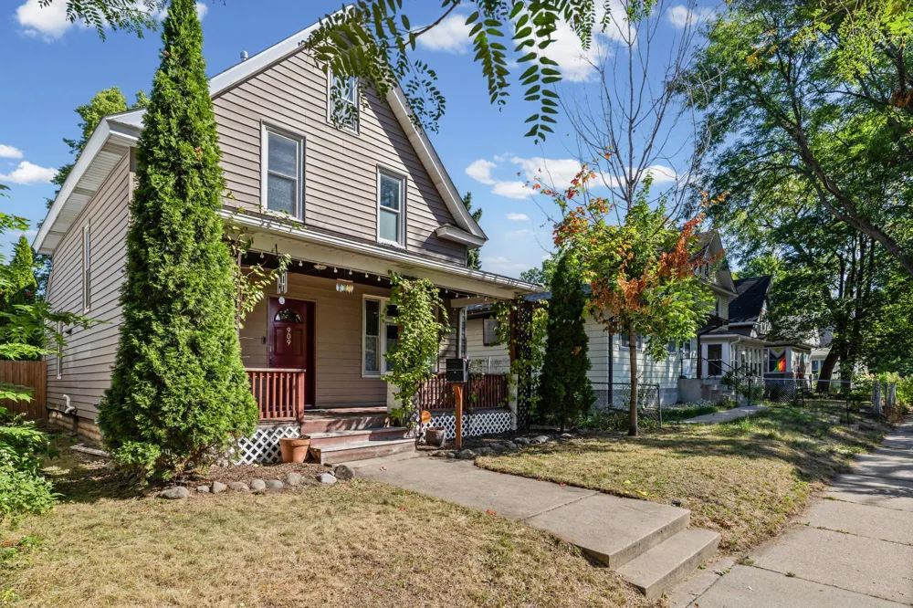 909 Sherburne Avenue Saint Paul, MN 55104