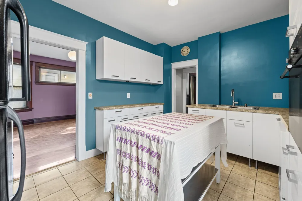909 Sherburne Avenue Saint Paul, MN 55104