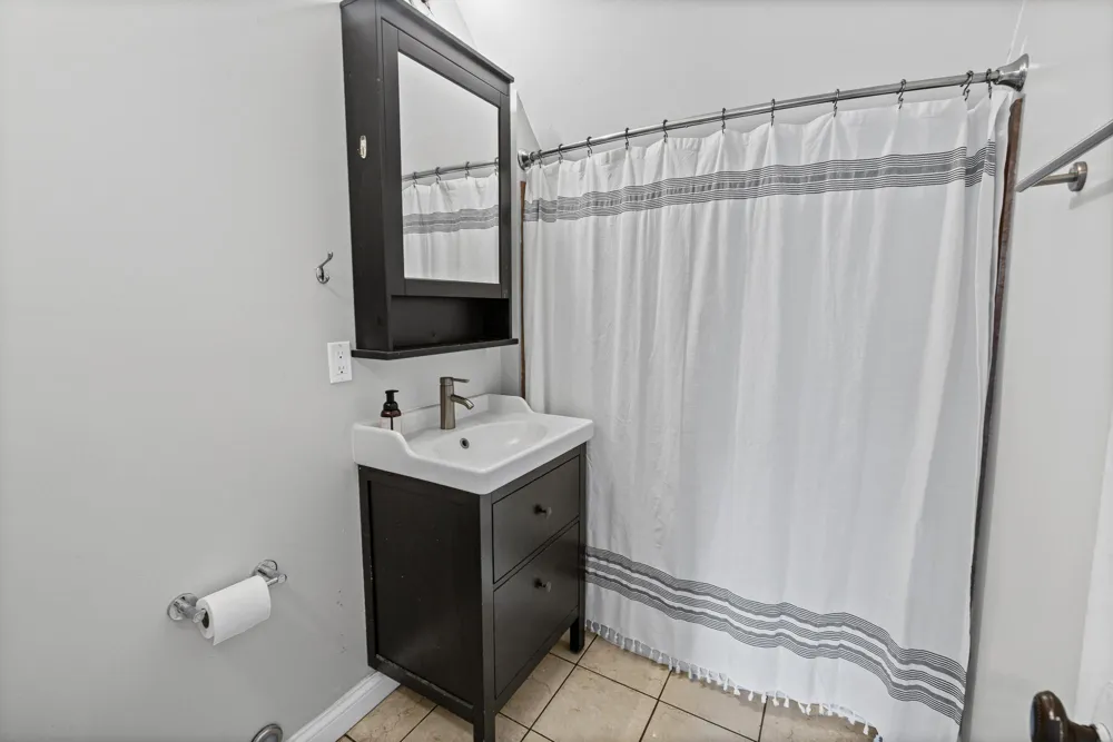 909 Sherburne Avenue Saint Paul, MN 55104