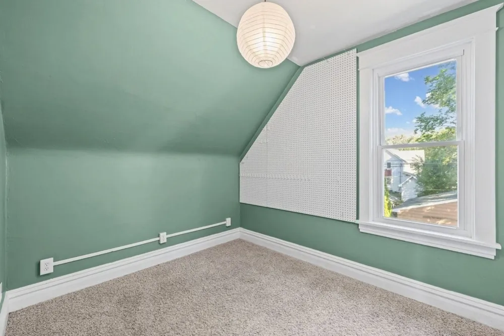 909 Sherburne Avenue Saint Paul, MN 55104