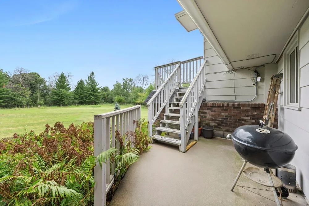 569 327th Avenue NE Cambridge, MN 55008