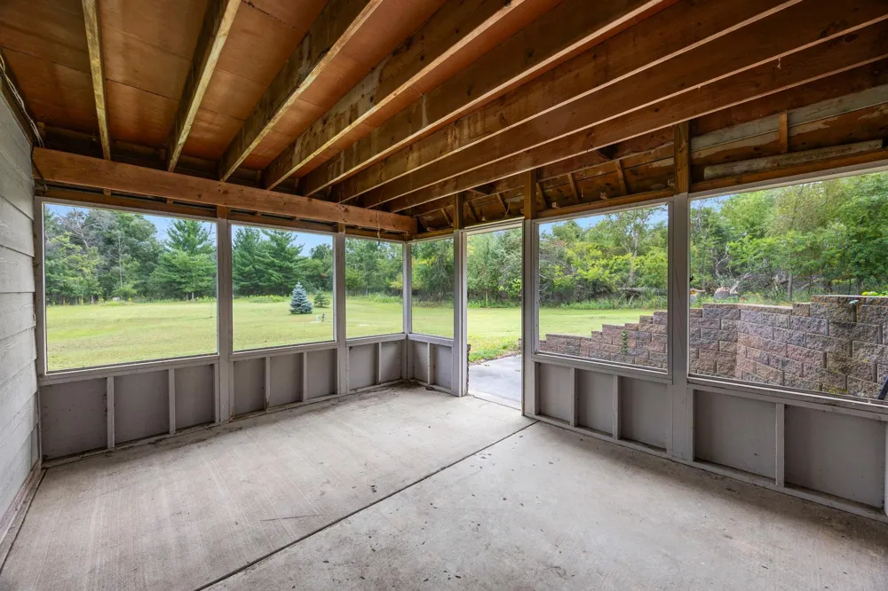 569 327th Avenue NE Cambridge, MN 55008