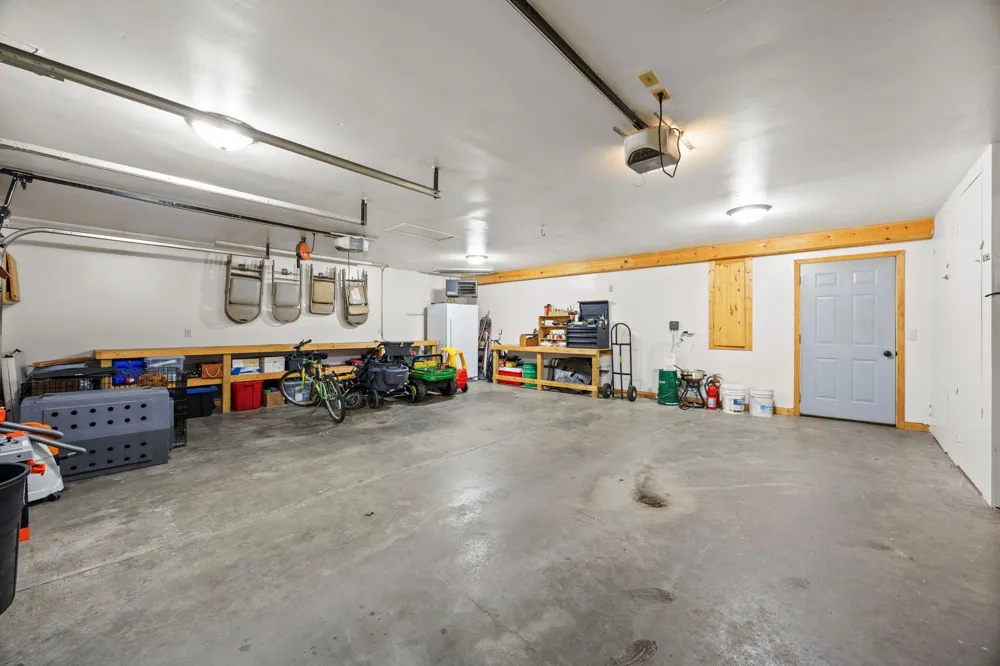 569 327th Avenue NE Cambridge, MN 55008