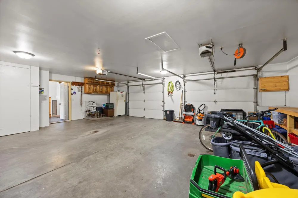 569 327th Avenue NE Cambridge, MN 55008