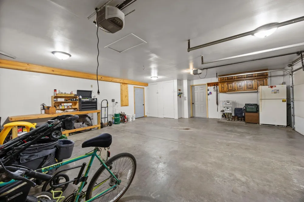 569 327th Avenue NE Cambridge, MN 55008