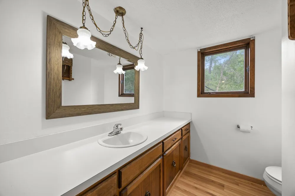569 327th Avenue NE Cambridge, MN 55008