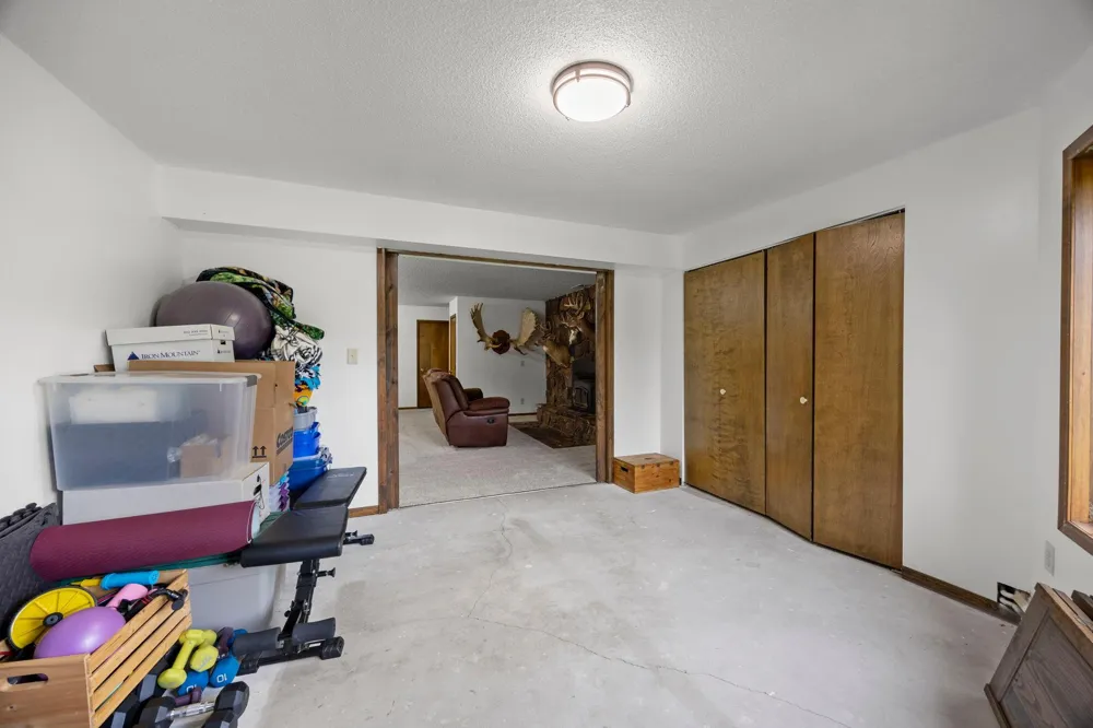 569 327th Avenue NE Cambridge, MN 55008