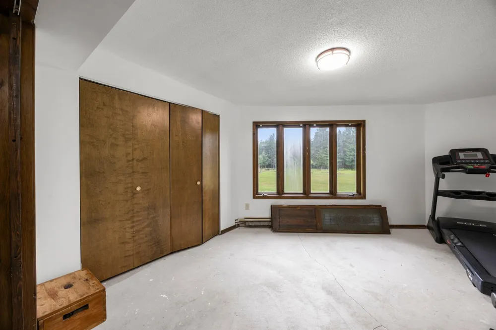 569 327th Avenue NE Cambridge, MN 55008