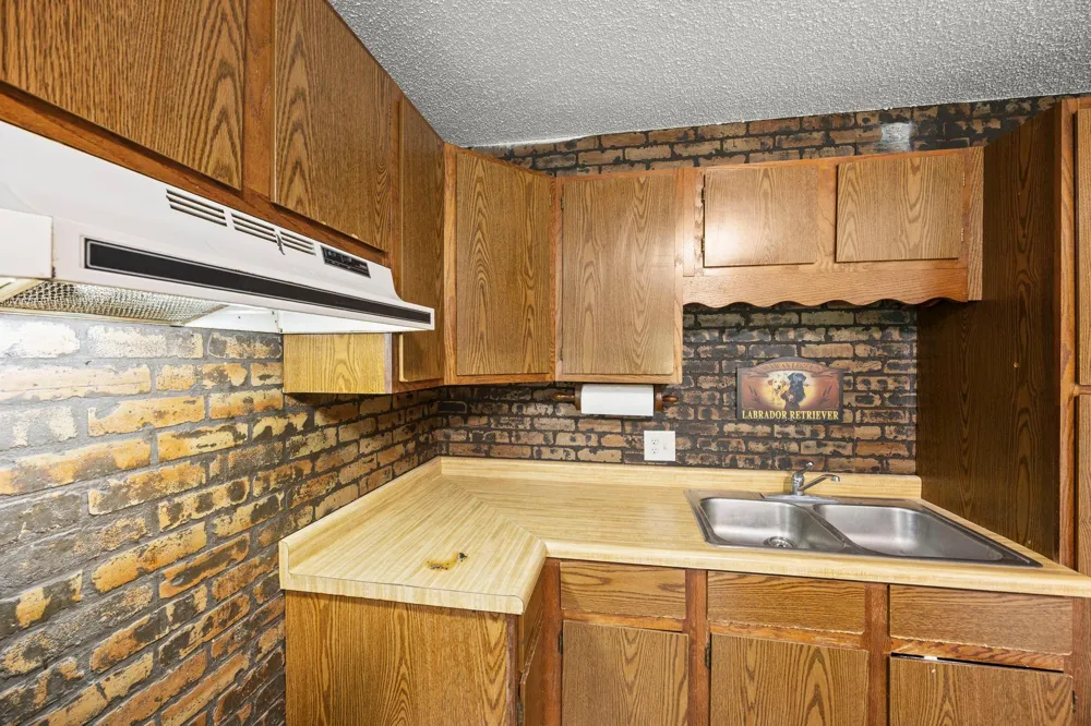 569 327th Avenue NE Cambridge, MN 55008