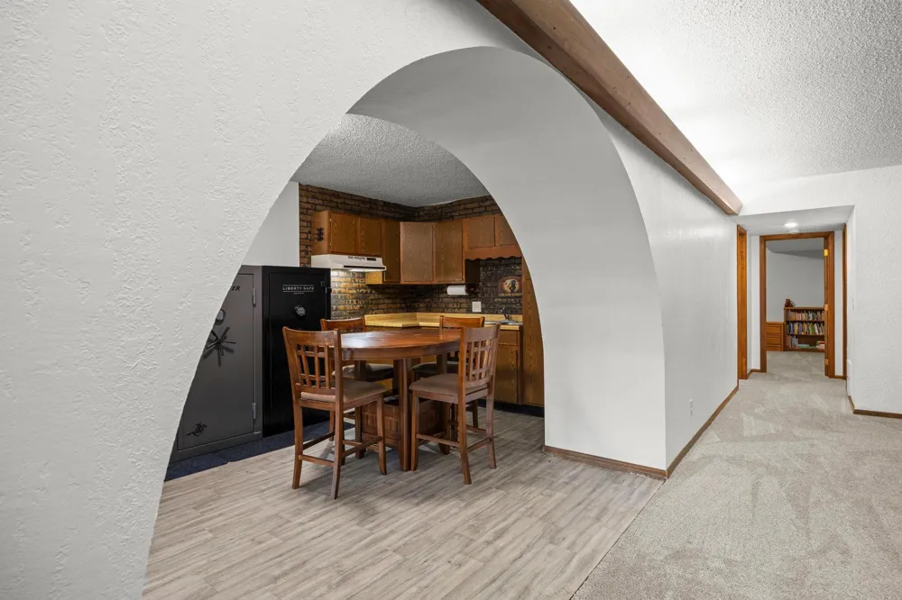 569 327th Avenue NE Cambridge, MN 55008