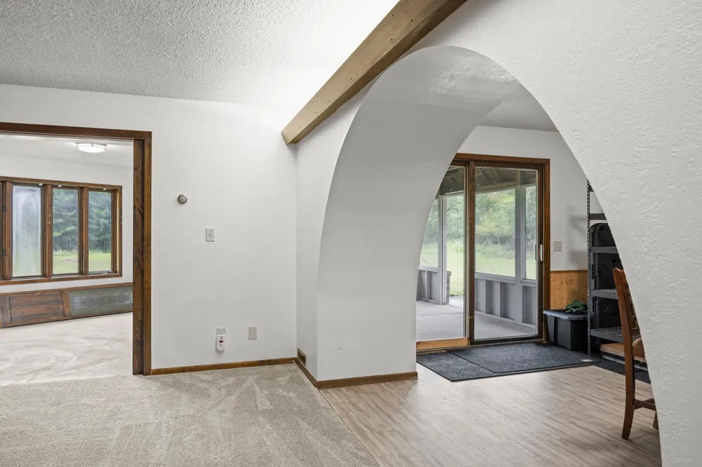569 327th Avenue NE Cambridge, MN 55008