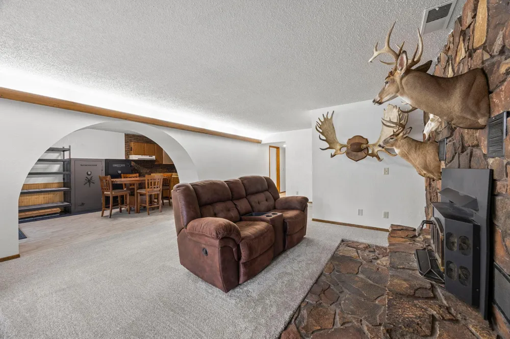 569 327th Avenue NE Cambridge, MN 55008