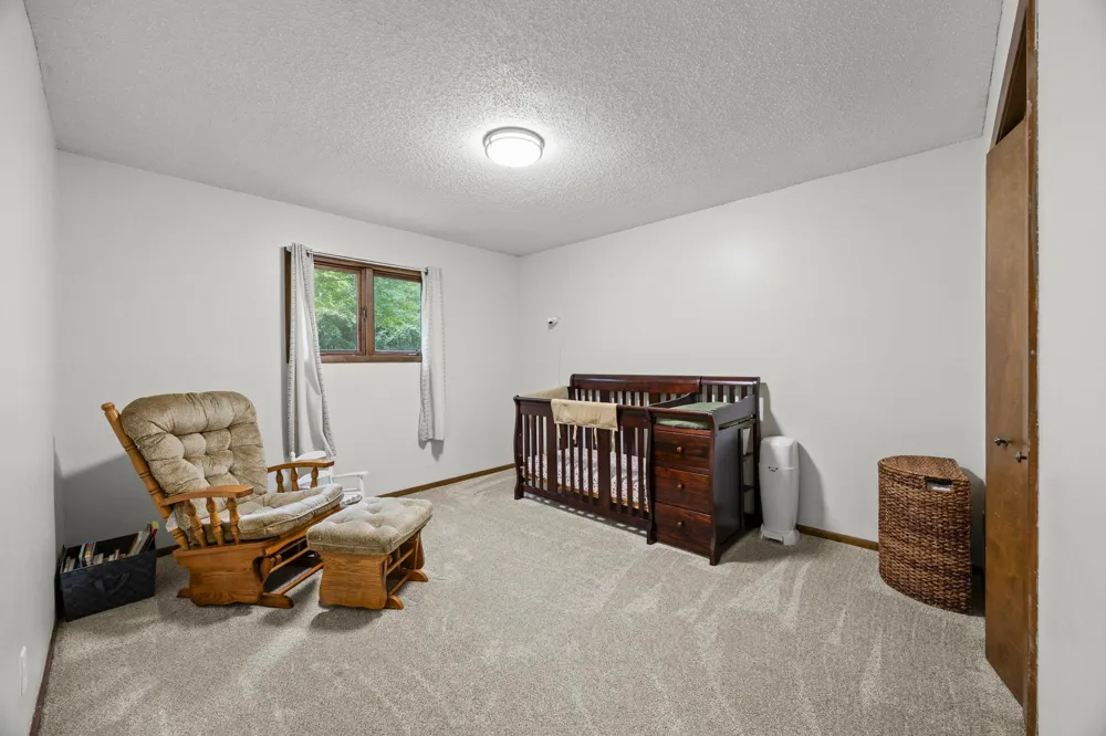 569 327th Avenue NE Cambridge, MN 55008