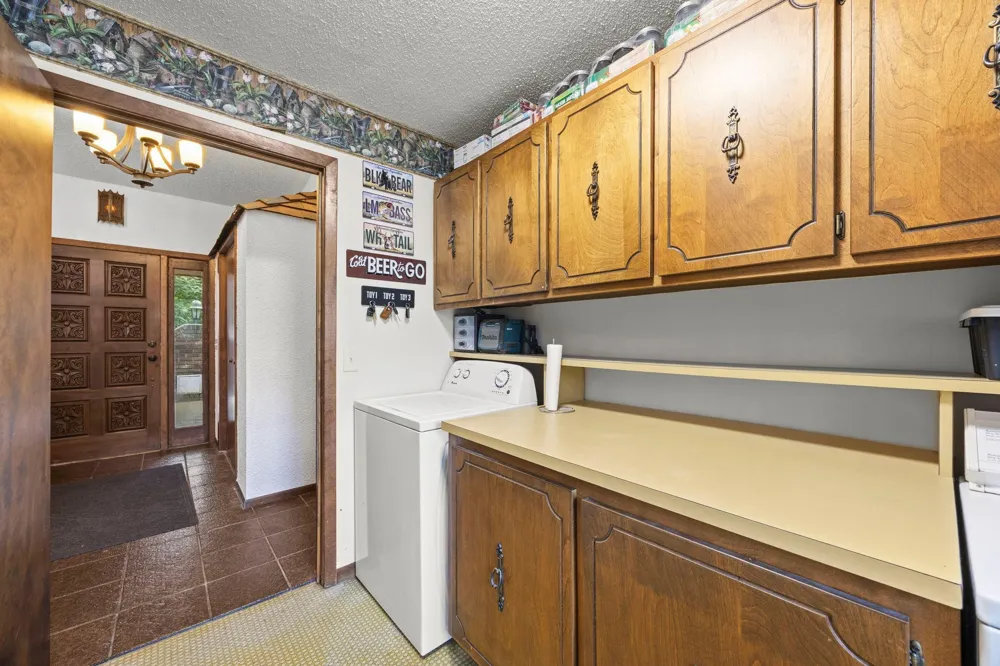 569 327th Avenue NE Cambridge, MN 55008